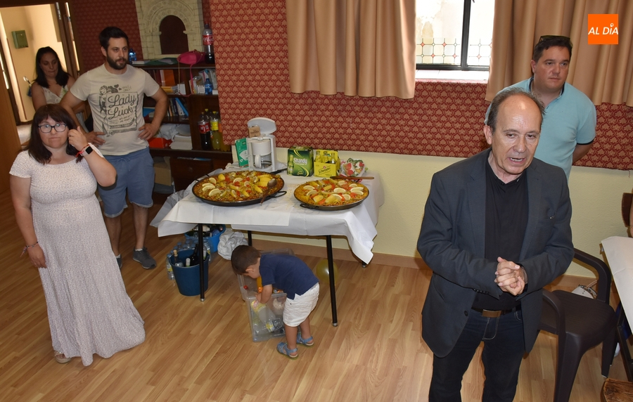 San Andrés cierra sus fiestas degustando paella