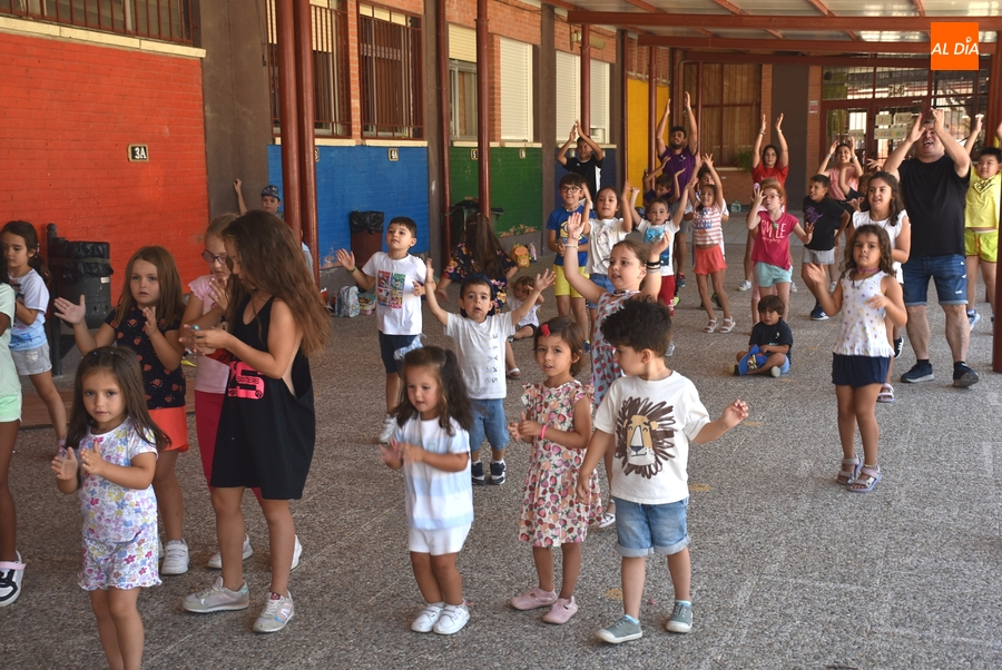 Una sesión de zumba abre el 2º tramo de Conciliamos en Verano, que reúne a 68 niñ@s