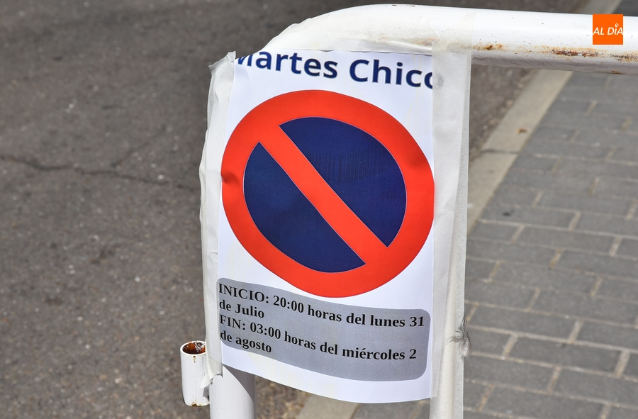 Prohibido el aparcamiento desde las 20.00 horas del lunes en las calles que acogen el Martes Chico