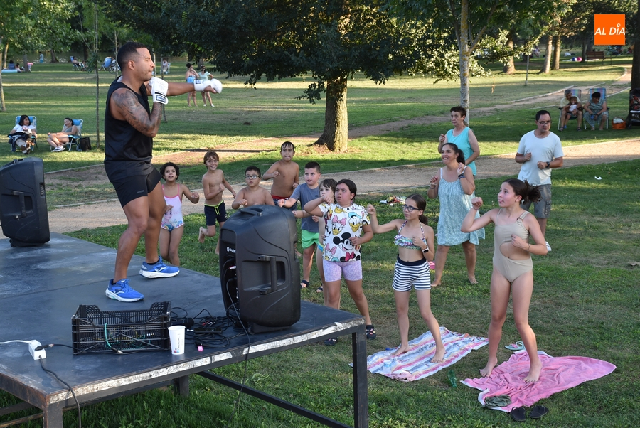 La Alameda vive una sesión de fight combat gracias a Instinto Deportivo