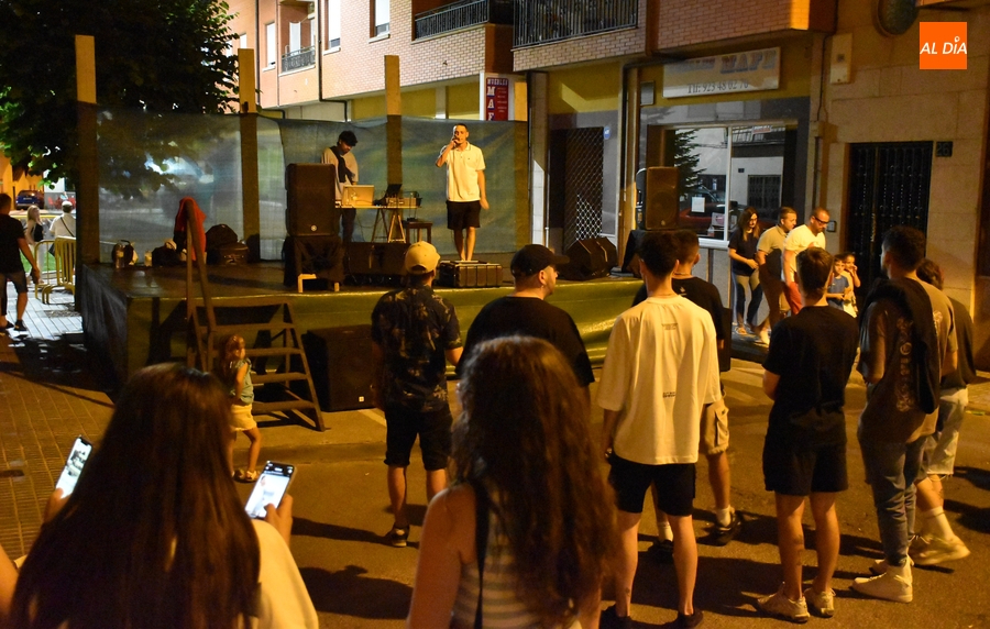 Santa Ana arranca con un gran espíritu joven sus fiestas veraniegas