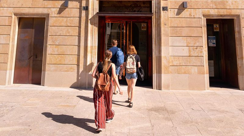 La USAL está de moda, registra 2.000 inscritos más que el pasado año