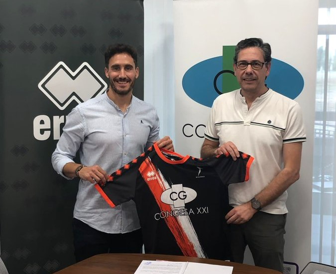 El BM Salamanca también seguirá con la marca deportiva Errea