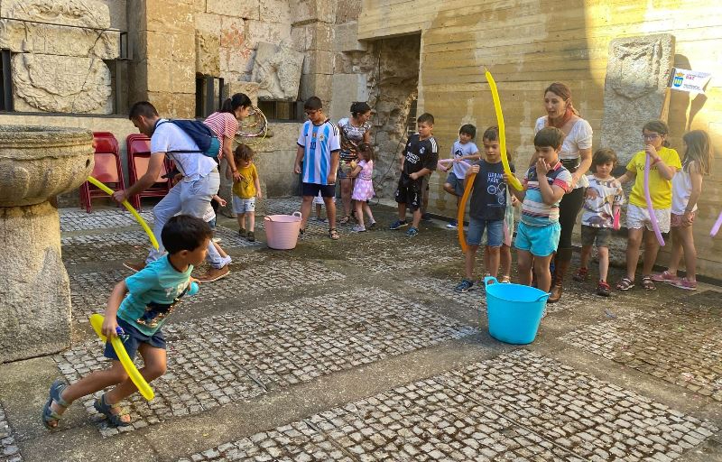 Una quincena de niños se lo pasa en grande con la Gymkana Napoleónica