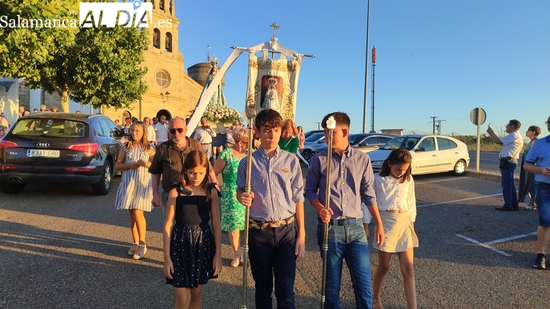 Javier Hernández y Alberto Gallego Cordobés acompañan en Vitigudino a la Virgen del Socorro