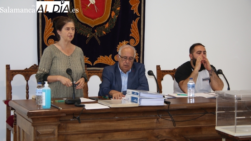 La secretaria del Ayuntamiento de Vitigudino solicita su cese