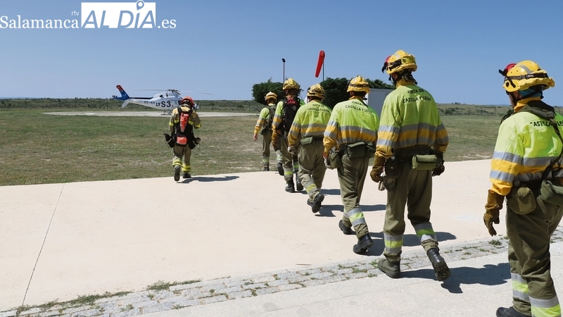 Cuadrillas helitransportadas, los primeros en librar la batalla