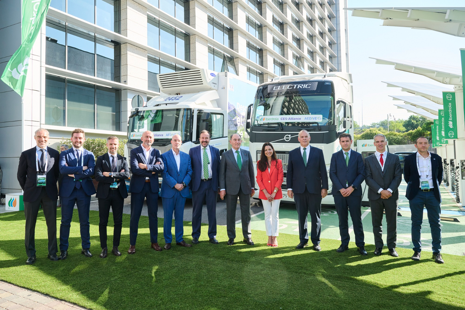Iberdrola y AEDIVE se alían para electrificar el transporte pesado de mercancías 