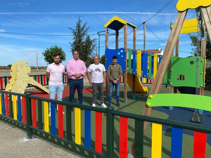 Abierto el nuevo parque de Palacios de Salvatierra