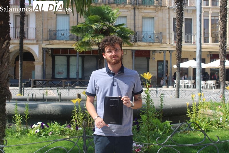 Pablo González presenta su libro ‘Escala de grises’