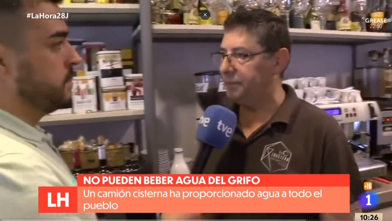 TVE se hace eco en Vitigudino del problema de abastecimiento de agua que sufren 107 municipios salmantinos