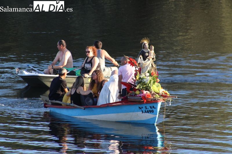 Procesión marinera y solemnidad para celebrar la Virgen del Carmen