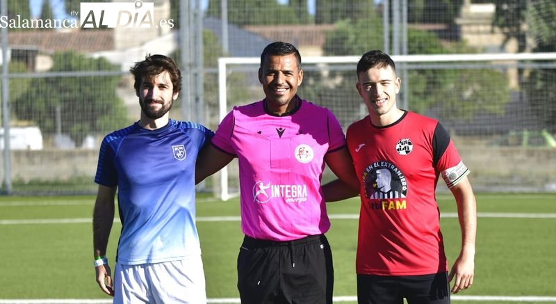 Rafa Dueñas, De la Nava, Astu, María, Lauris, Paula Sánchez, Tom o Diego Caballo hacen de árbitros en el VIII Torneo ADCAS