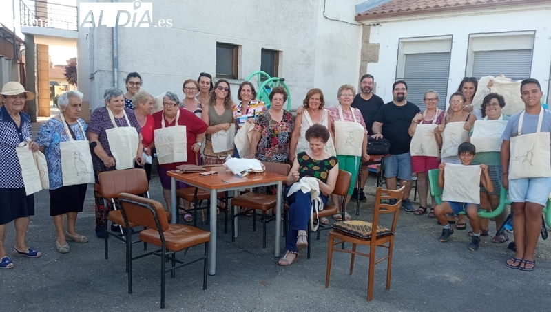 Una treintena de personas participan en Encinasola en el programa ‘Al Fresco’ 
