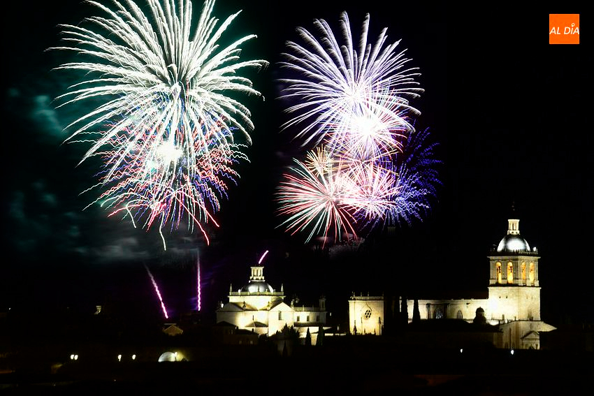 Fijados para el 15 de agosto los fuegos artificiales, cuyo lanzamiento sale a licitación