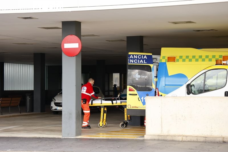 Evacuada la empleada de una cafetería de Salamanca por graves cortes en la mano causados por una mantecadora