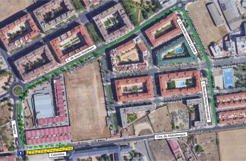 Aviso para los conductores que circulan por la calle Colombia