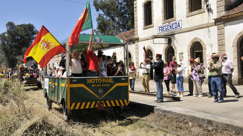 Tod@vía organiza una marcha reivindicativa entre La Fuente de San Esteban y Boada