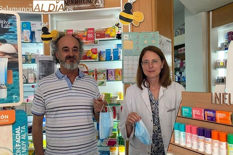 El primer día sin mascarilla en las farmacias salmantinas: Ya había ganas, pero nos estamos encontrando de todo