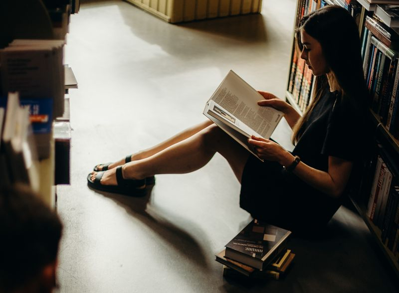 Releer (o descubrir) a nuestros poetas