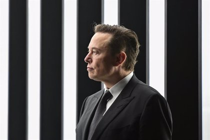Elon Musk anuncia un límite de visionado de 6.000 mensajes diarios para Twitter y desata el caos