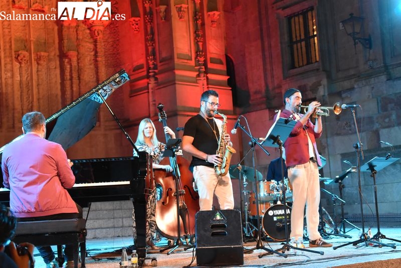 El jazz de Raynald Colom y Francesco Cafiso Quintet envuelve el Patio Chico