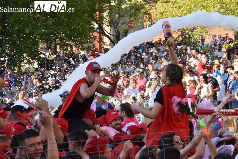 Santa Marta estalla en fiestas con el tradicional chupinazo