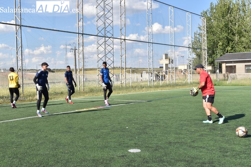 Así es un día entre porteros: Luis Hernández pone a tono a Cascajo, Moha, Imanol y Fran