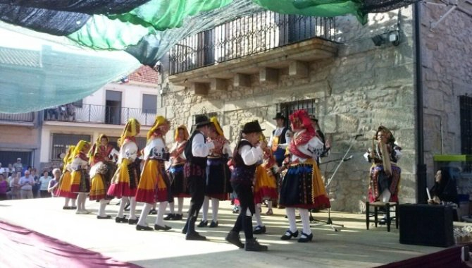 Charros y Gitanos redondeará la XXIII Fiesta del Pandero Cuadrado de Peñaparda