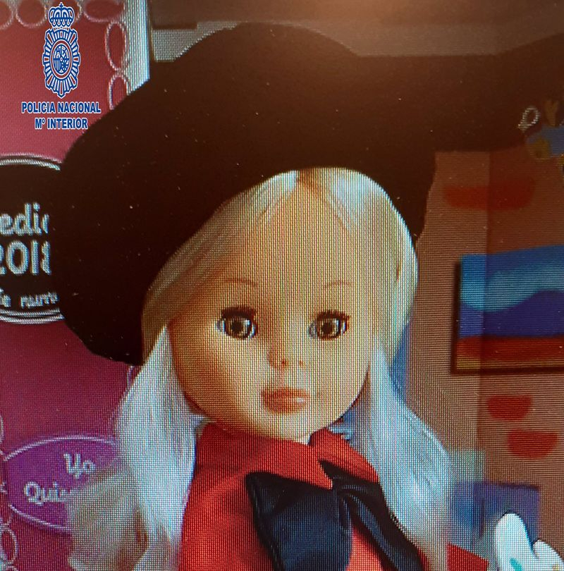 Una vecina de Salamanca estafa 1.450 euros con la venta de supuestas muñecas Nancy por internet