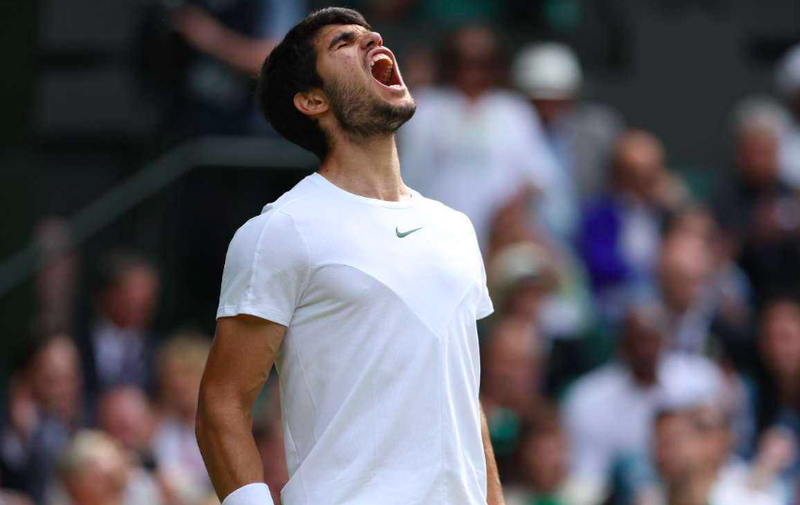 Carlos Alcaraz gana Wimbledon tras derrotar a un histórico Djokovic