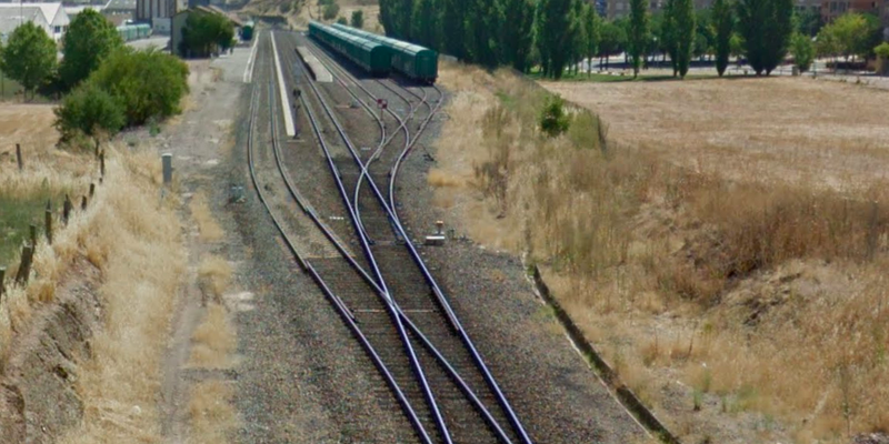 Fallece un varón al ser arrollado por un tren en Tejares