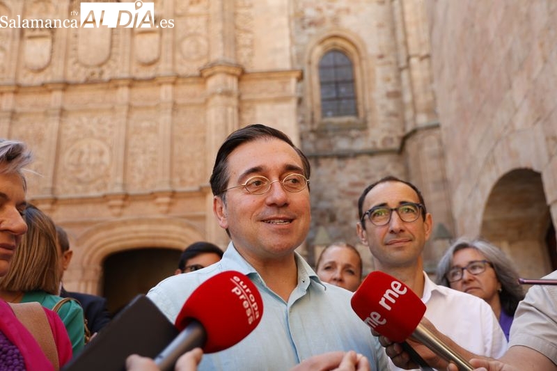 José Manuel Albares califica a Salamanca como fundamental para el desarrollo del español en el mundo digital  