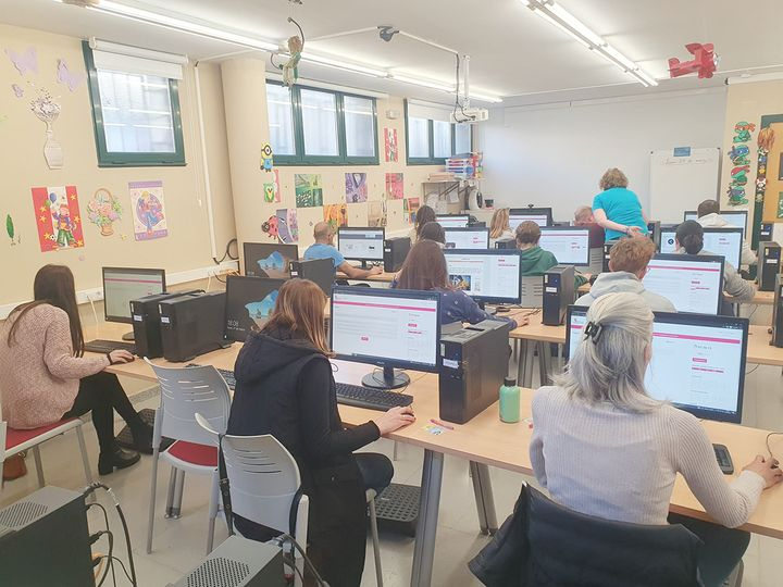 Los habitantes de Carbajosa asistirán a una formación  para utilizar Sacyl Conecta