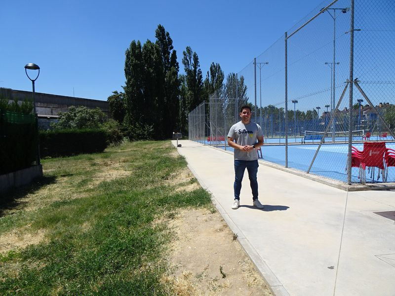 Santa Marta renovará el suelo del paseo colindante a la zona deportiva de La Raqueta