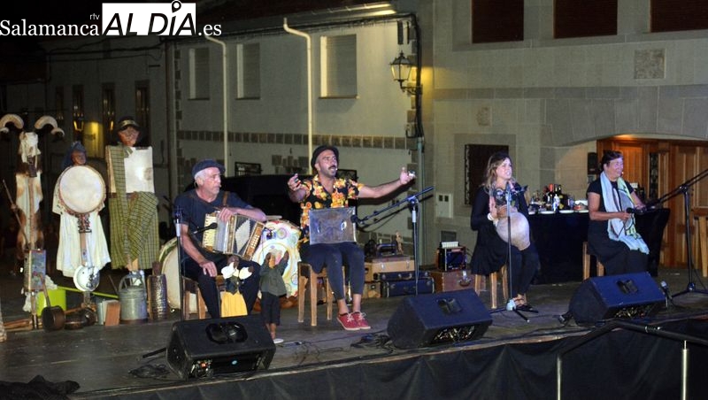El grupo Mayalde rescata de nuevo la identidad cultural del medio rural salmantino