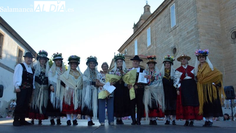 Lumbrales celebra un sentido festival de folclore charro