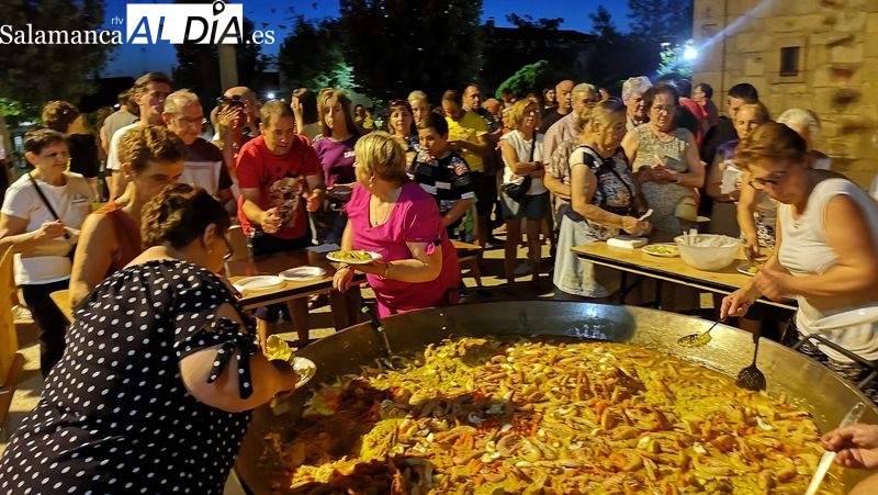 La Fregeneda abre sus fiestas de verano con una paella multitudinaria