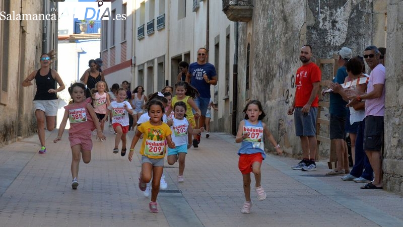 Gran participación de corredores y caminantes en la VIII Toromaratón de Lumbrales