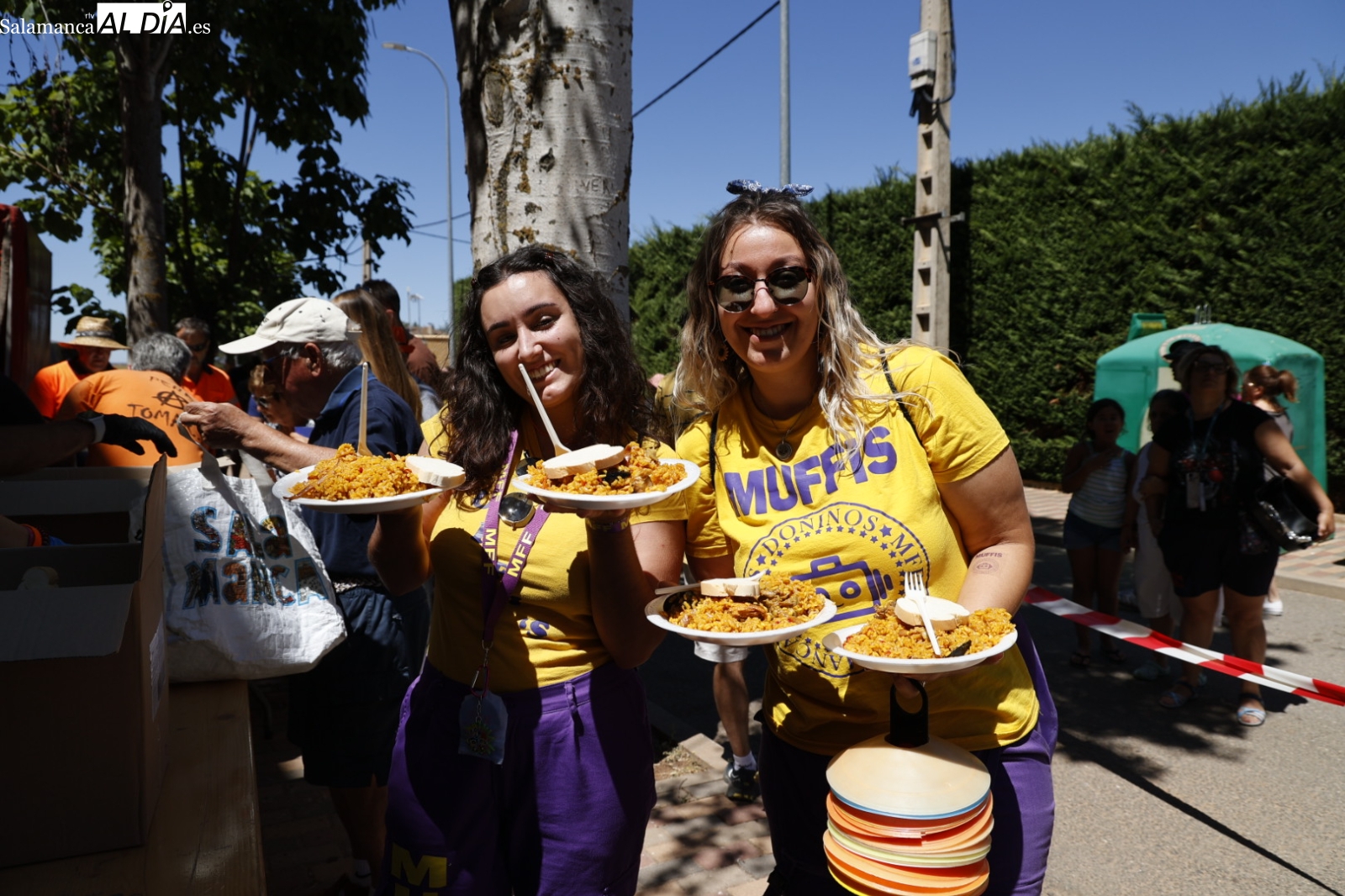 Doñinos disfruta de su tradicional paellada y los carretones
