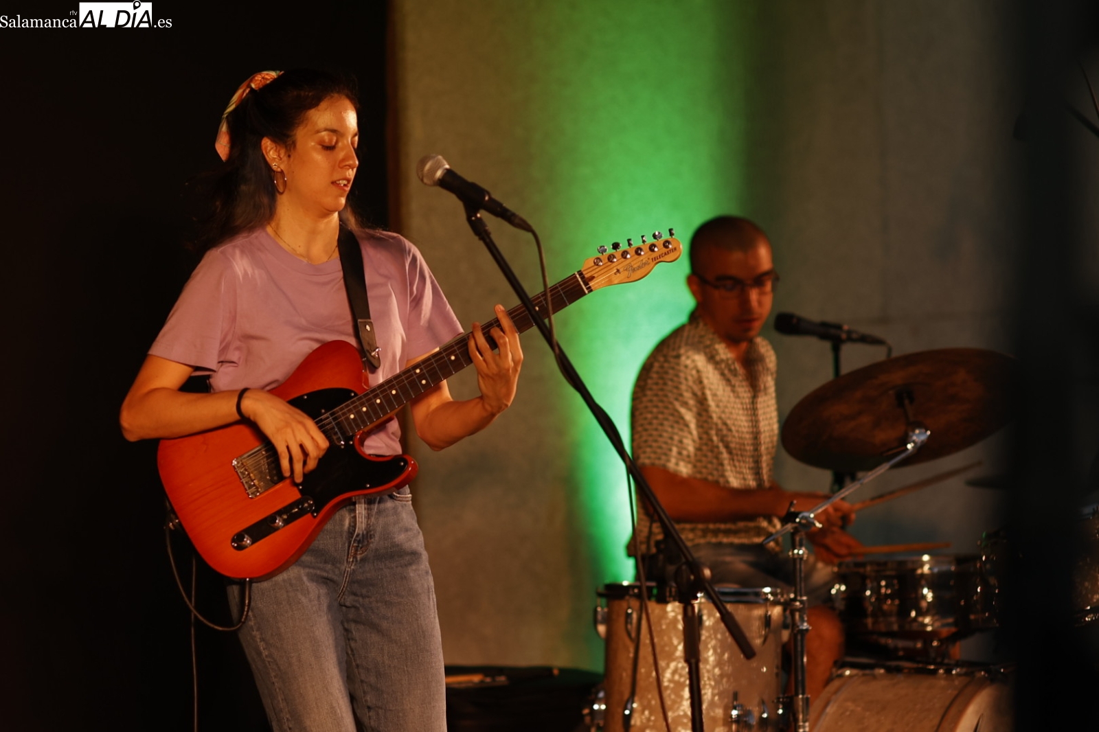 El concierto de Ophelia Trío ameniza la noche dentro del VII Festival Blues