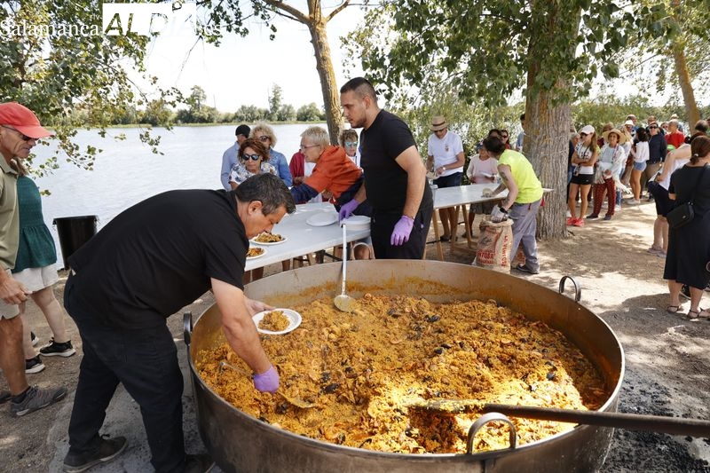 Una espectacular paella popular para terminar las fiestas en Villagonzalo de Tormes