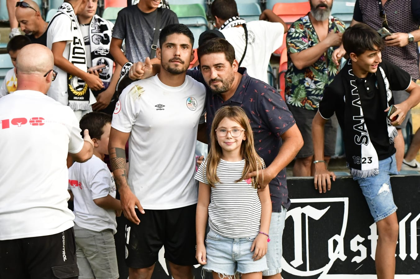 El Salamanca UDS se presentará ante el Guijuelo delante de su afición y habrá actuaciones de El Suso y Cristina Pérez