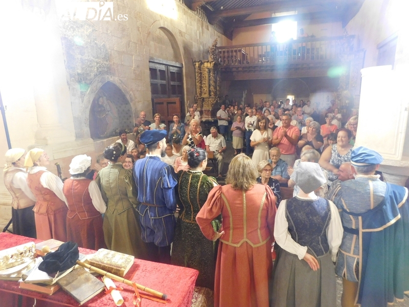  Tarde mágica en Almenara de Tormes con la obra ‘Buscando a Nebrija’