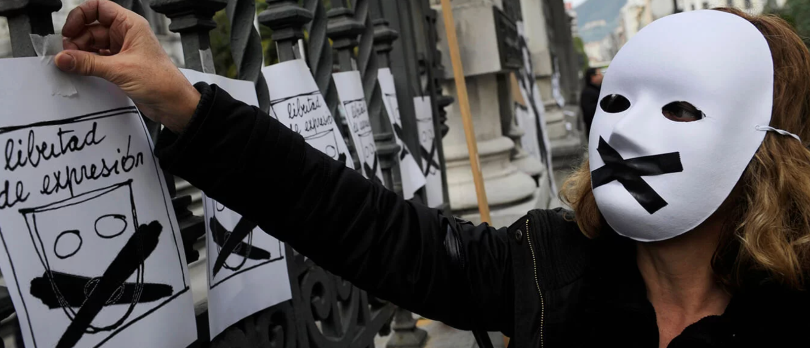 Hundiendo las raíces en los delitos de odio