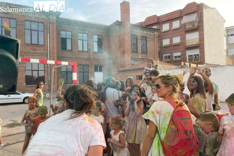 Animada Colour Party para grandes y pequeños este viernes de fiestas