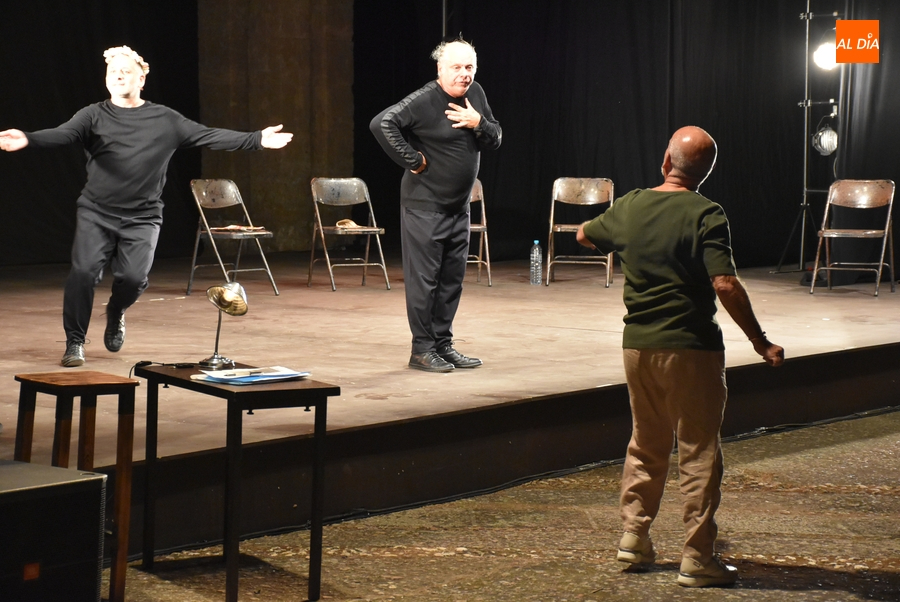 Aplaudidísimo remate del Jueves con la exhibición de personajes de ‘Hoy no estrenamos’
