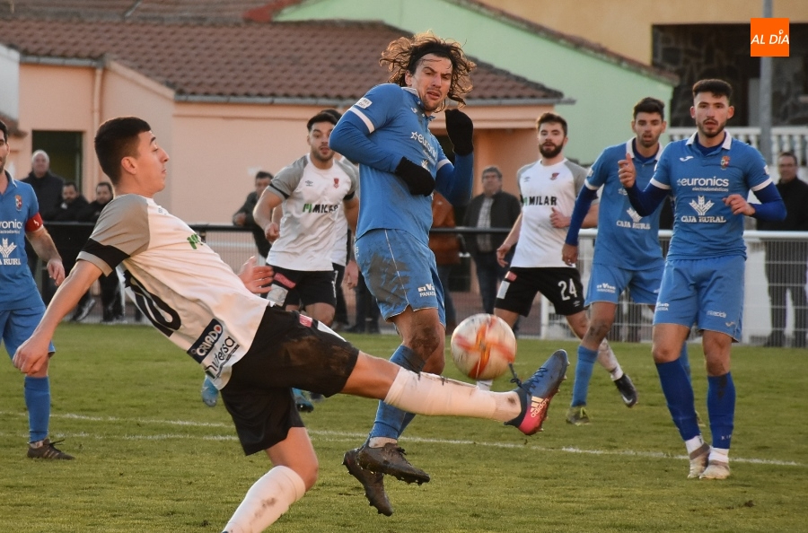 El Ciudad Rodrigo CF ficha a Puyi y Víctor Abajo