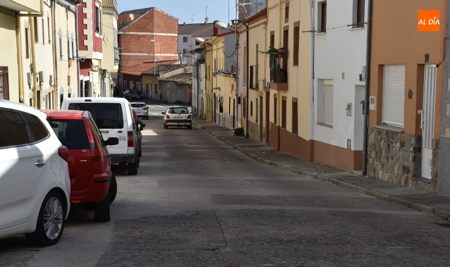 Un turismo atropella a un anciano de 90 años en la calle Voladero
