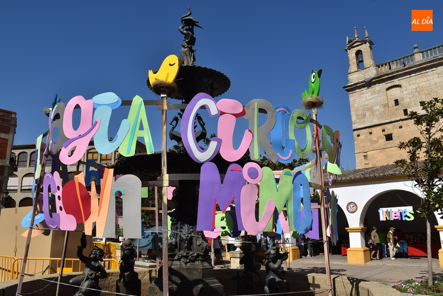 El mercado de los martes cierra con su edición más colorida su repóker de sesiones especiales